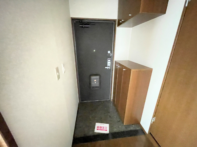 玄関　下駄箱付きの玄関です