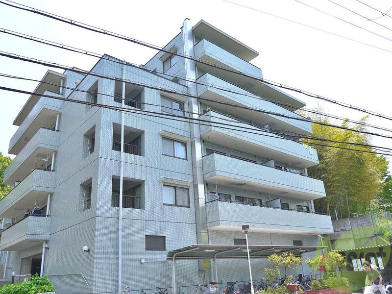 建物外観　吹田市上山田「コート北千里」