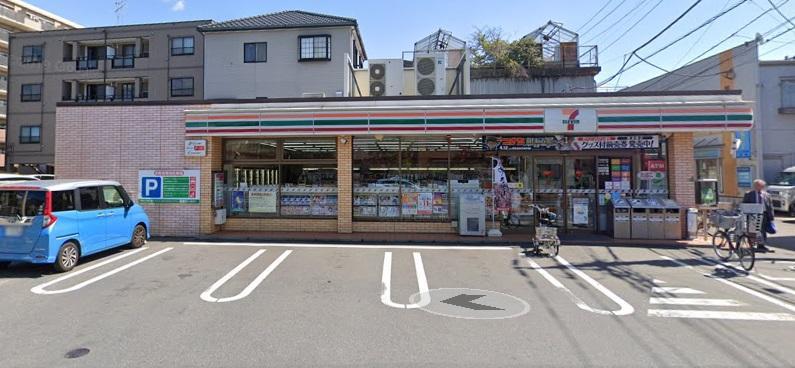コンビニ　セブンイレブン（コンビニ）まで400m