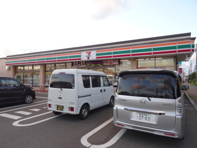 コンビニ　セブンイレブン新潟市民病院前店（コンビニ）まで999m