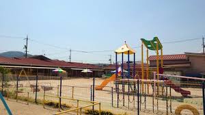 幼稚園・保育園　福山市立あけぼの幼稚園（幼稚園・保育園）まで232m