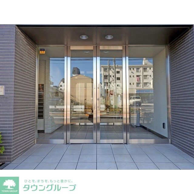 ラクラス新中野の外観写真