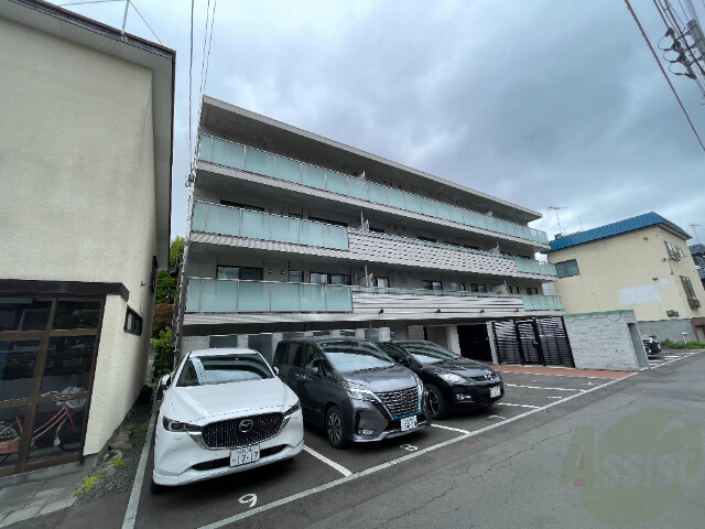 建物外観　札幌市中央区南１２条西「エフェクト南１２条」