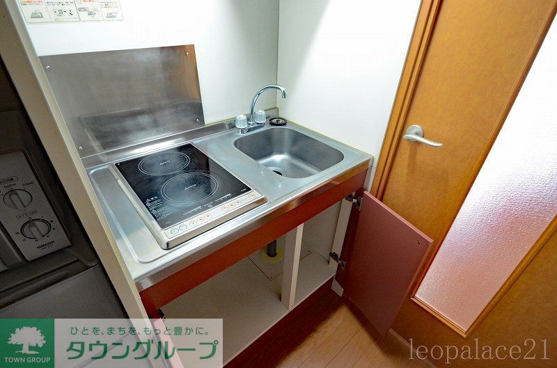 キッチン　設備・仕様は号室により異なる為、現況を優先致します。
