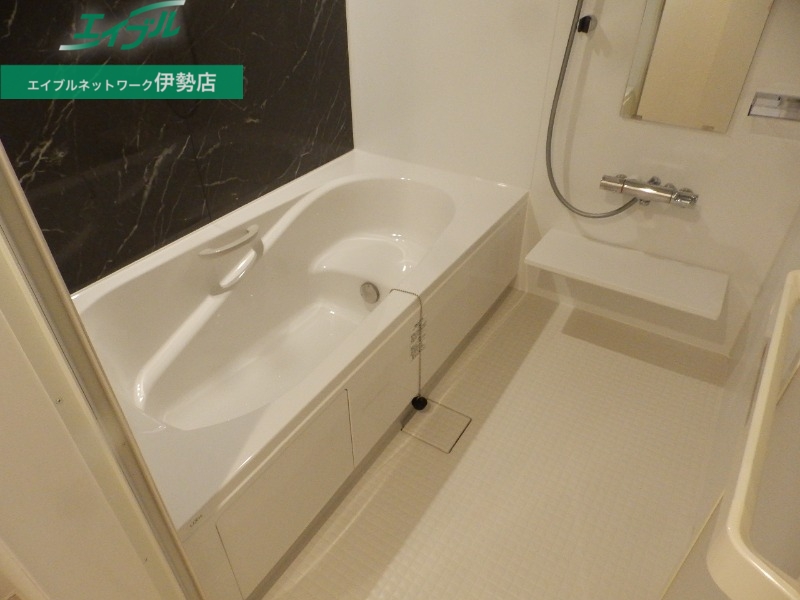バス・シャワールーム　同型参考写真