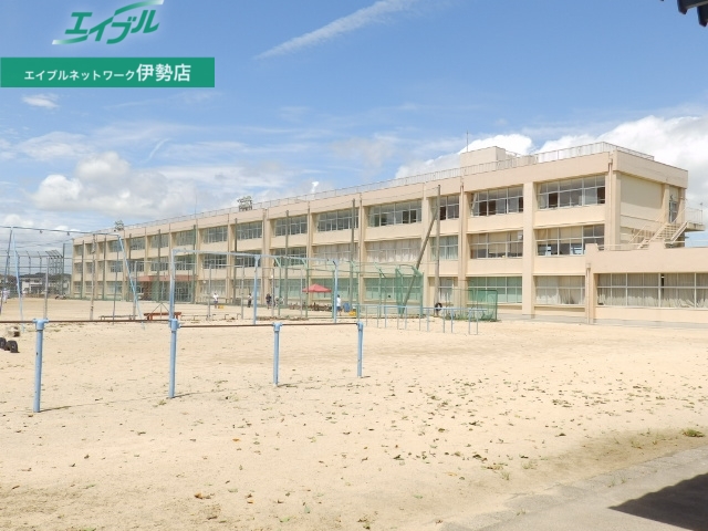 中学校　伊勢市立小俣中学校（中学校）まで1604m