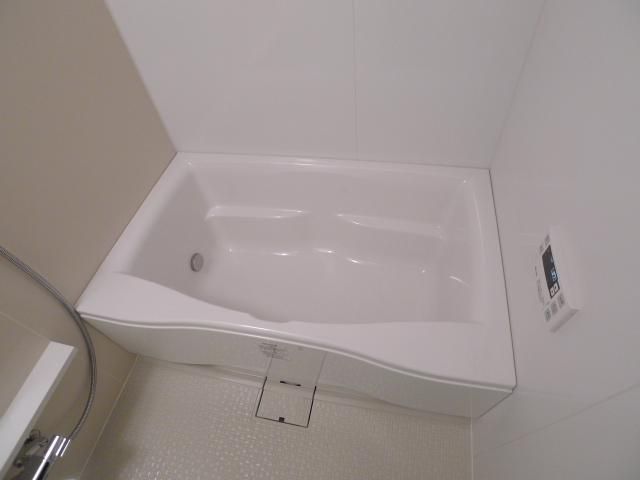 バス・シャワールーム　写真は同タイプ住居です。