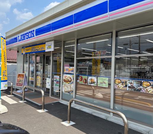 コンビニ　ローソン川口三ツ和一丁目店（コンビニ）まで358m