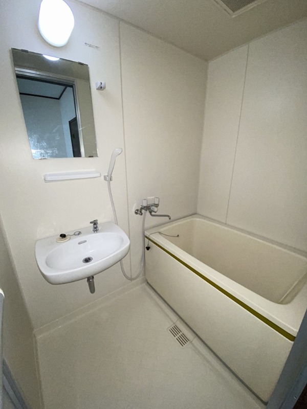 バス・シャワールーム　別部屋参考写真
