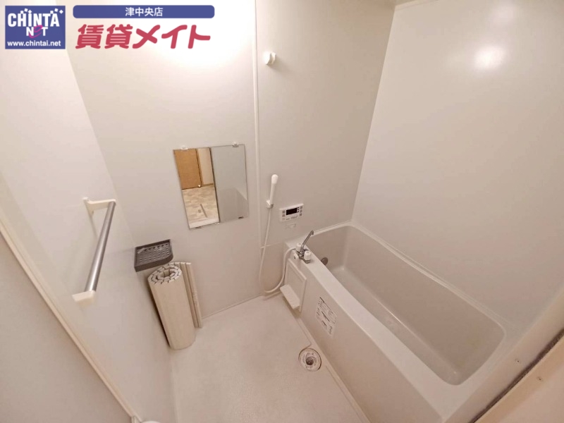 バス・シャワールーム　反転タイプ参考写真