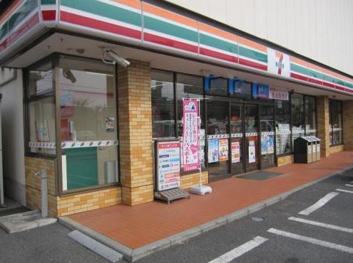 コンビニ　セブンイレブン 足立東和4丁目店（コンビニ）まで778m