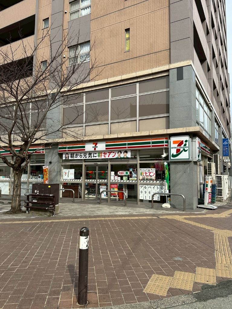 コンビニ　セブンイレブン 熊本辛島店（コンビニ）まで286m