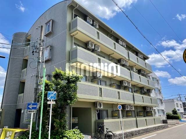 建物外観　グリーンの外観がおしゃれです。