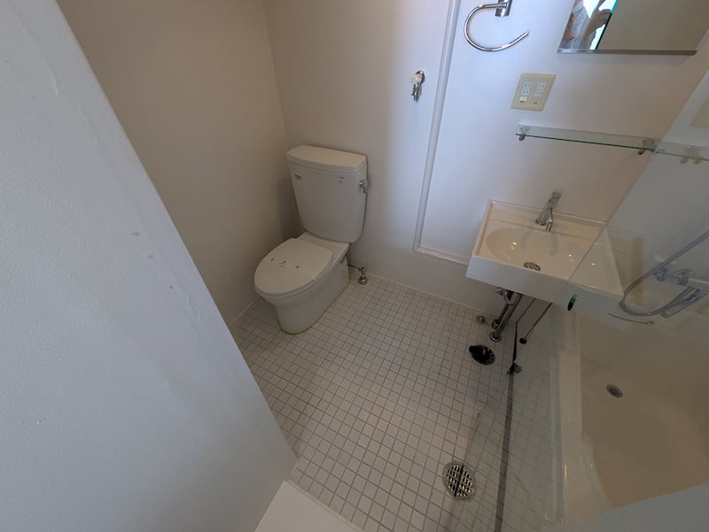 トイレ　同建物同号室の室内写真です。