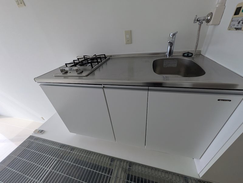 キッチン　同建物同号室の室内写真です。