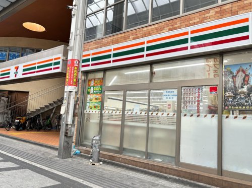 コンビニ　セブンイレブン 岸和田宮本町店（コンビニ）まで175m
