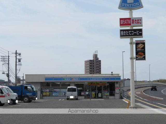 コンビニ　ローソン下関川中本町店（コンビニ）まで660m