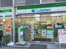 コンビニ　ファミリーマート板橋本町駅北店（コンビニ）まで270m