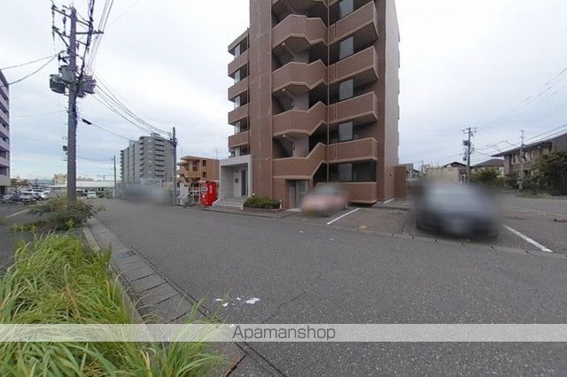 その他　前面道路（その他）まで0m