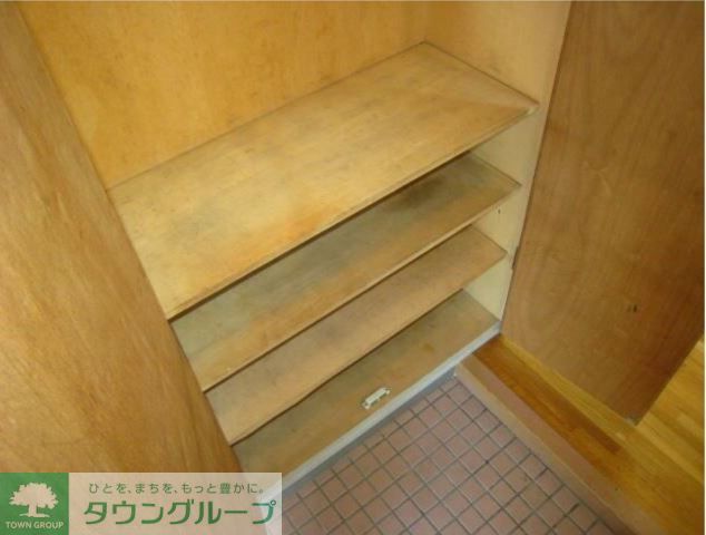 玄関　※別部屋参考写真※