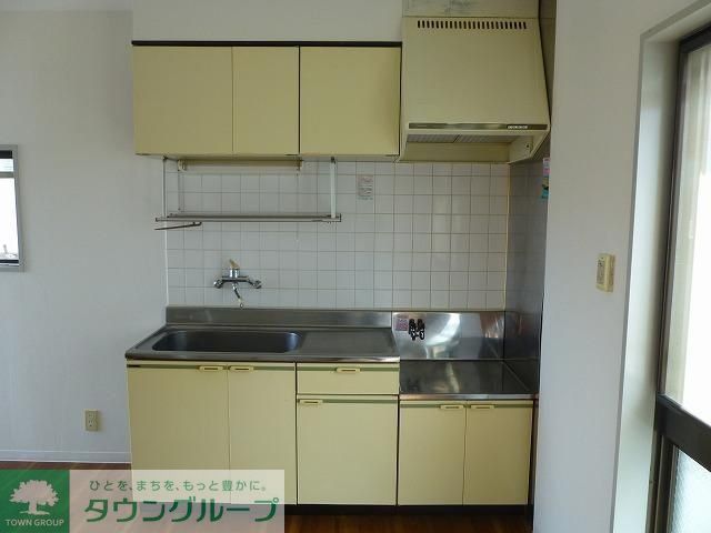 キッチン　※別部屋参考写真※