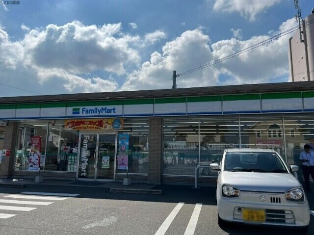 コンビニ　ファミリーマート福岡七隈六丁目店（コンビニ）まで575m