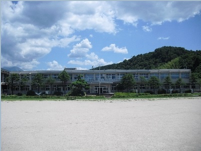 小学校　淀江小学校（小学校）まで2843m