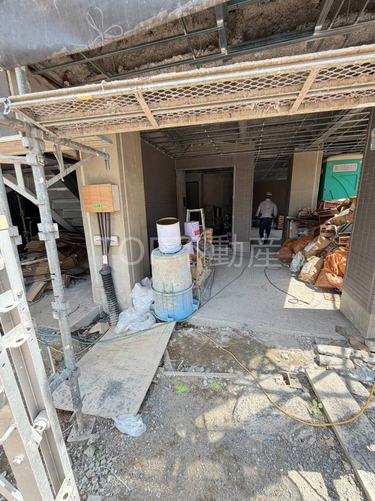 エントランス　駐車場