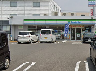 コンビニ　ファミリーマート 楠一丁目店（コンビニ）まで237m