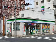 コンビニ　ファミリーマート 台東千束店（コンビニ）まで219m