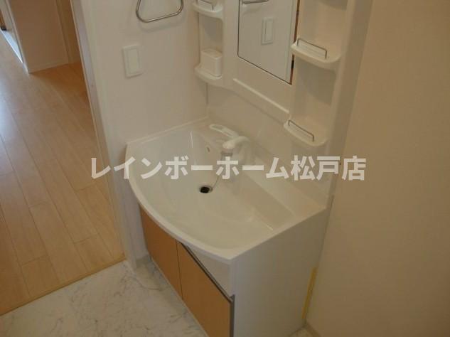 洗面設備　忙しい朝には欠かせない洗面所です