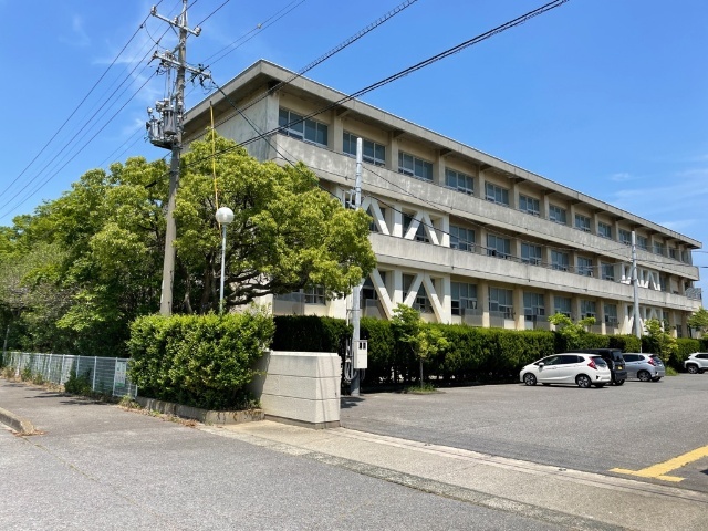 中学校　町立一色中学校（中学校）まで2600m