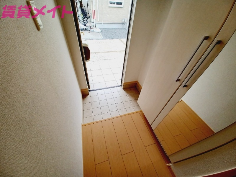 玄関　同型参考写真