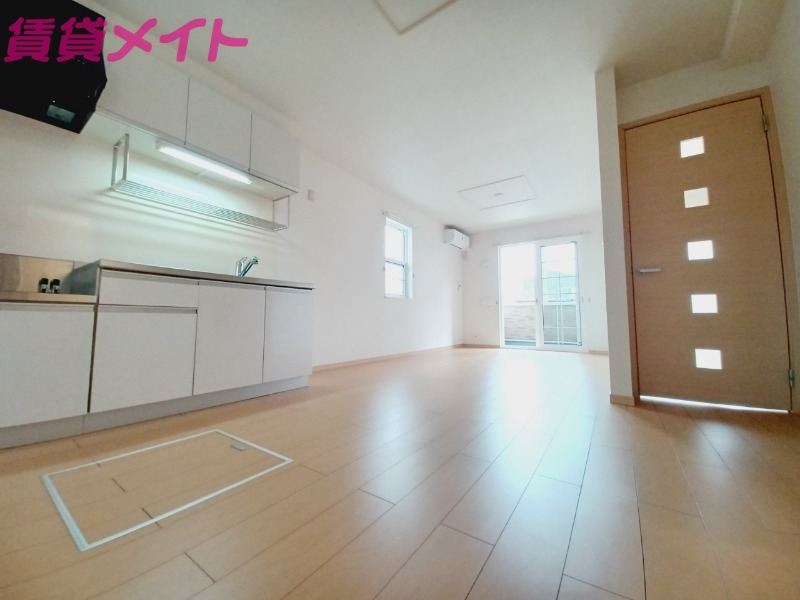 居室・リビング　同型参考写真