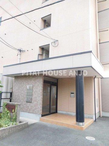 エントランス　建物の内部です