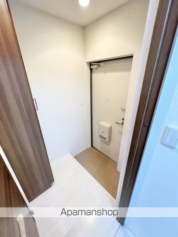 地下鉄谷町線 野江内代駅 徒歩4分 5階建 築14年の玄関写真