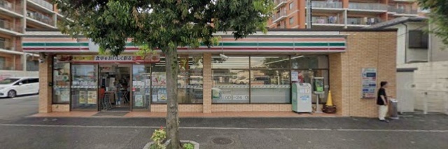 コンビニ　セブンイレブン横浜いずみ中央店（コンビニ）まで341m