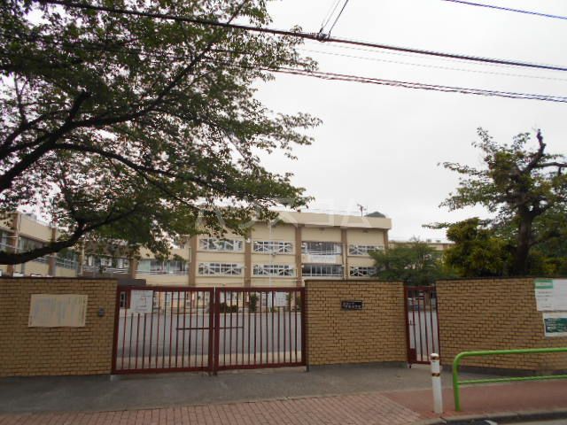 小学校　板橋区立下赤塚小学校（小学校）まで1867m
