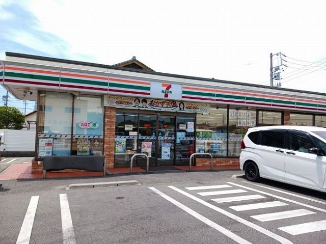 コンビニ　セブンイレブン（コンビニ）まで805m