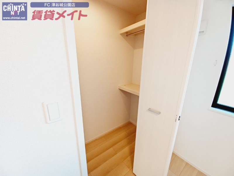 収納　同型参考写真
