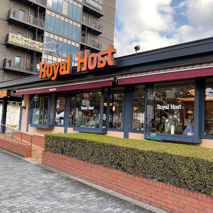 飲食店　ロイヤルホストあみだ池店（飲食店）まで64m