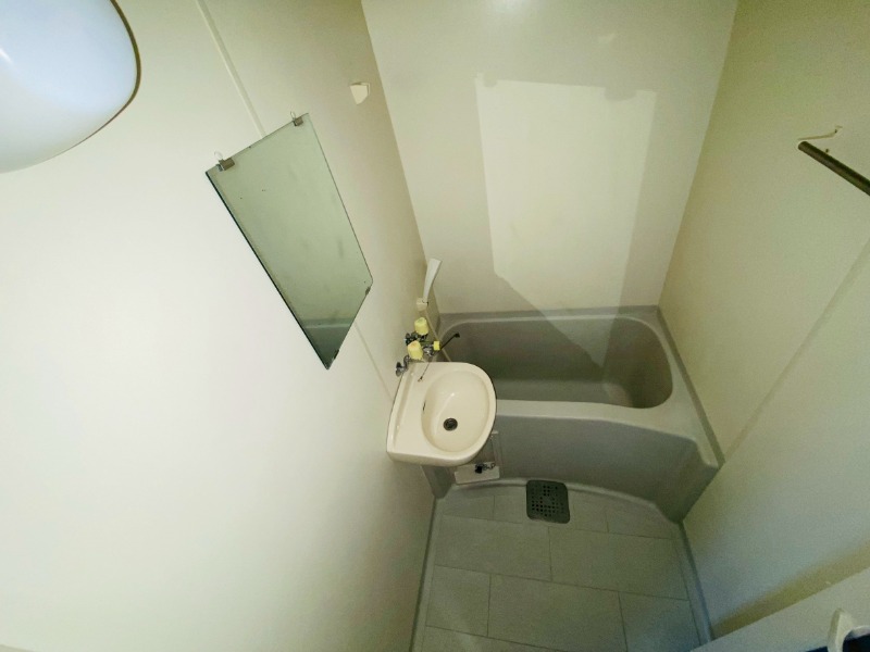 バス・シャワールーム　※他部屋写真使用