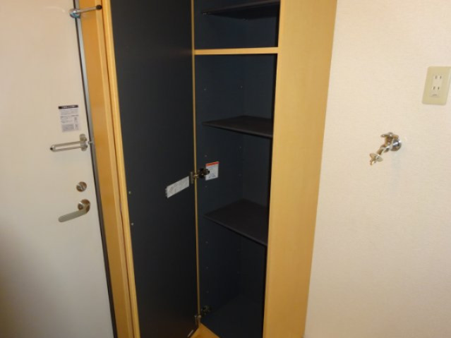 収納　シューズボックス