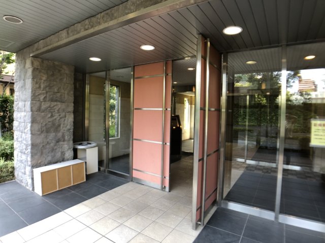 エントランス　毎日通るエントランスはこのようになっています