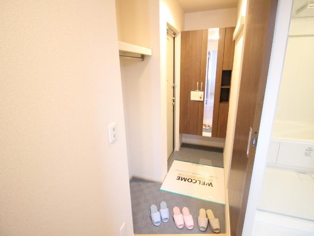 クレストフォーチュンBの玄関写真