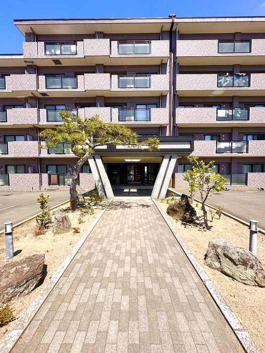 東仙台五番館の外観写真