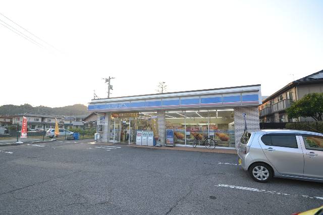 コンビニ　ローソン八幡2丁目店（コンビニ）まで904m