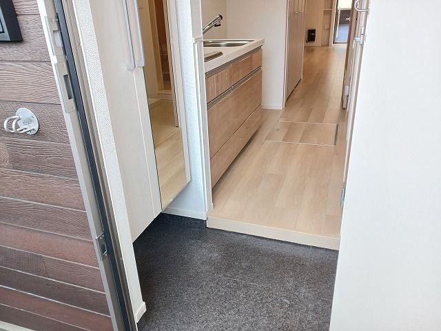 シャルール伏屋の玄関写真