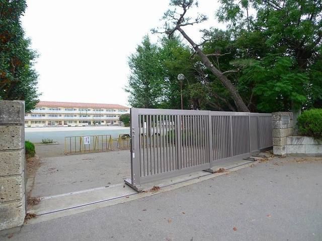 小学校　太田市立薮塚本町小学校（小学校）まで500m