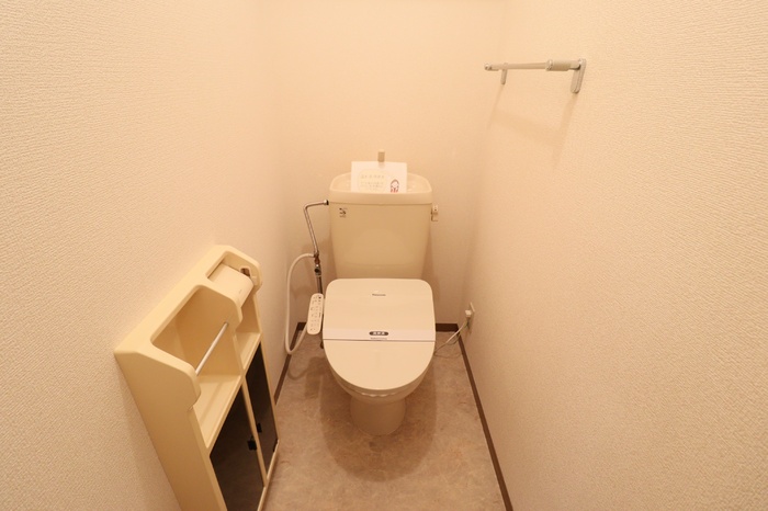 その他　もちろん温水洗浄暖房便座です